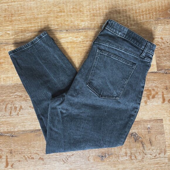 Abercrombie & Fitch The Mom High Rise curve love Black Jeans Size 31/12 Short - Picture 2 of 4